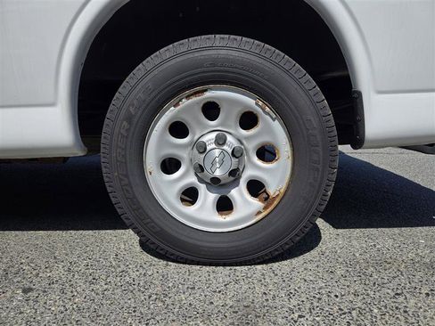 Used 2014 Chevrolet Express 1500 AWD image 14