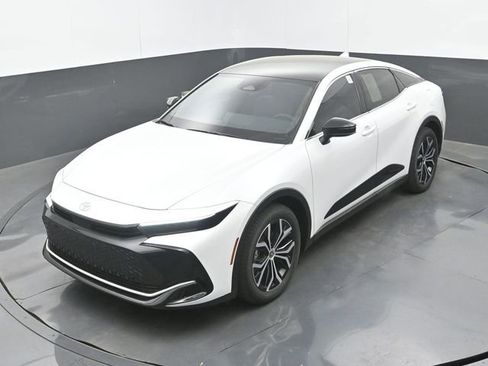 Used 2026 Toyota Crown Limited image 30