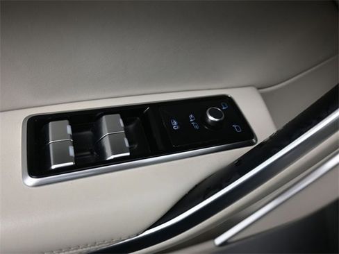 Used 2021 Jaguar F-PACE S image 13