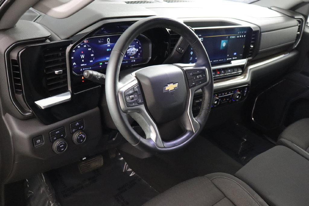 Used 2025 Chevrolet Silverado 1500 LT AWD/4WD image 20