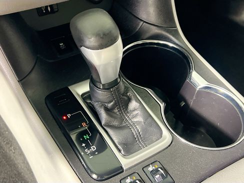 Used 2015 Toyota Highlander XLE image 25