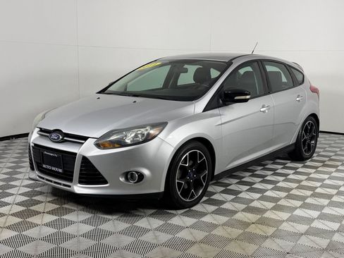 Used 2014 Ford Focus SE w/ Equipment Group 201A FWD image 8