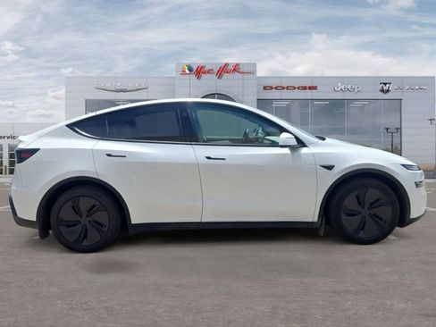 Used 2026 Tesla Model Y Long Range AWD/4WD image 6