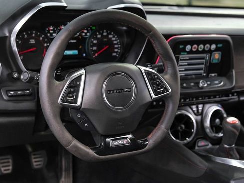 Used 2018 Chevrolet Camaro ZL1 image 13