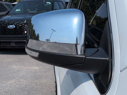 Used 2018 Jeep Grand Cherokee Limited AWD/4WD image 12