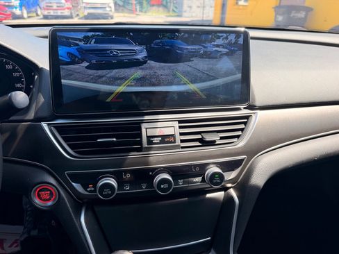 Used 2018 Honda Accord LX image 21