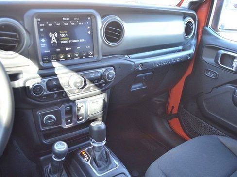 Used 2023 Jeep Wrangler Sport S image 24