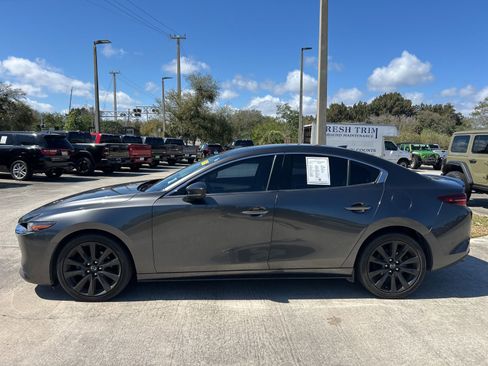 Used 2021 MAZDA MAZDA3 2.5 Turbo Sedan w/Premium Plus image 2