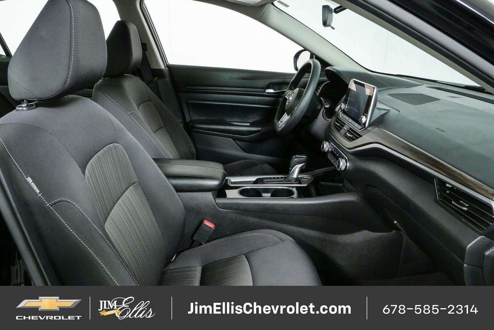 Used 2024 Nissan Altima 2.5 SV FWD image 21