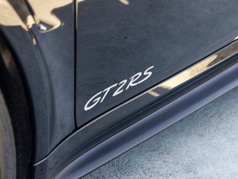 Used 2018 Porsche 911 GT2 RS image 22