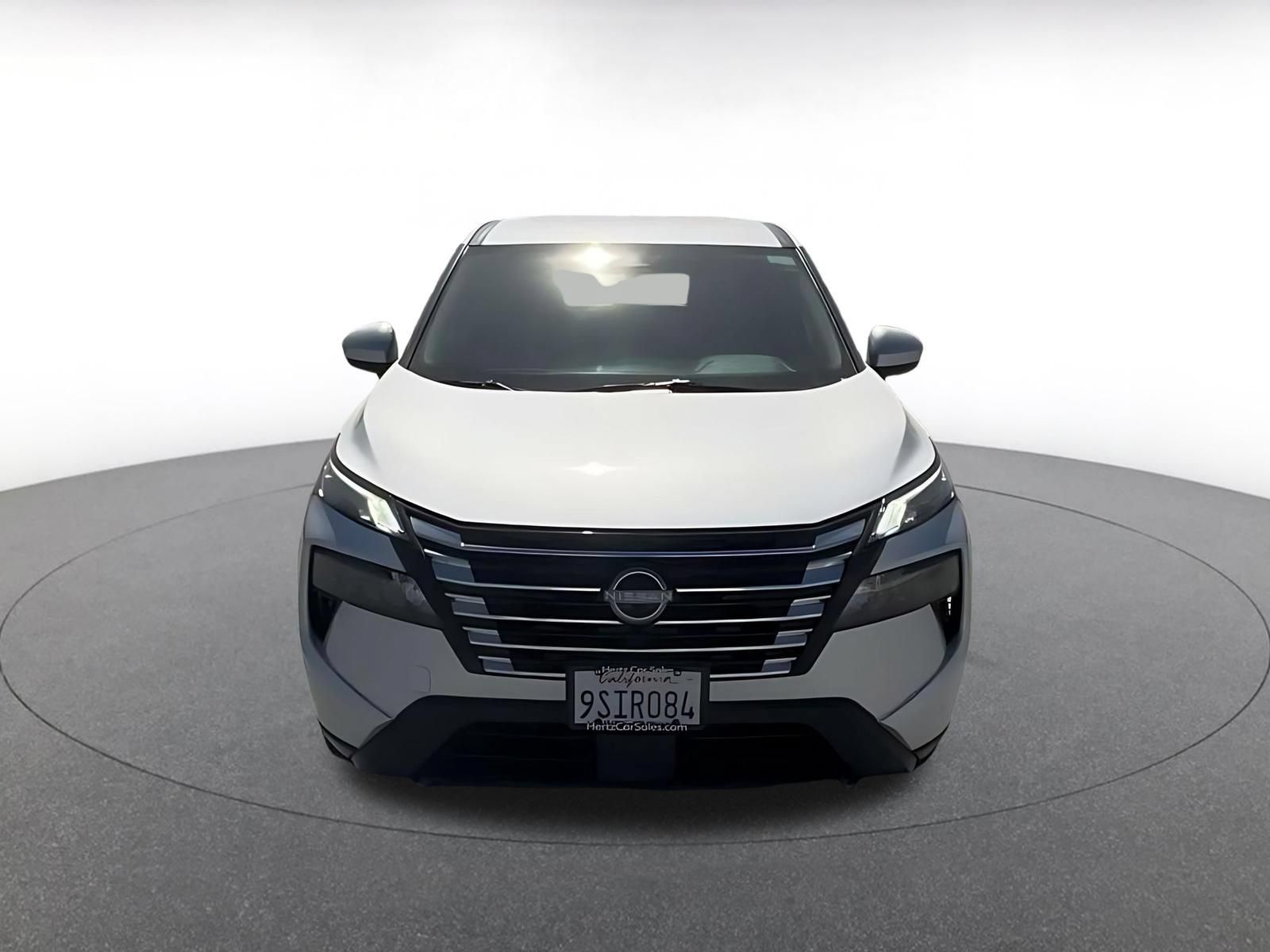 Used 2025 Nissan Rogue SV FWD image 7