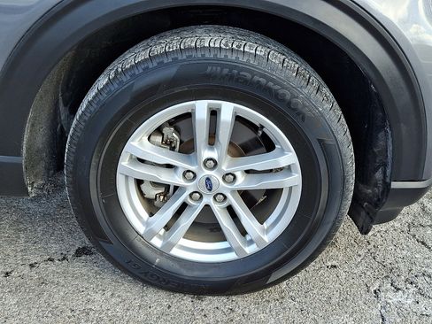 Certified 2023 Ford Explorer XLT w/ Equipment Group 202A image 11