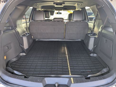 Used 2014 Ford Explorer XLT w/ Equipment Group 202A image 21