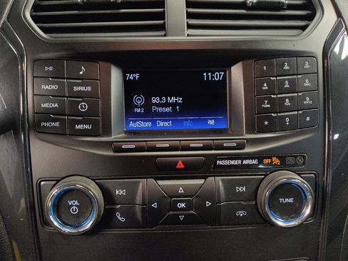 Used 2019 Ford Explorer XLT w/ Class II Trailer Tow Package FWD image 25