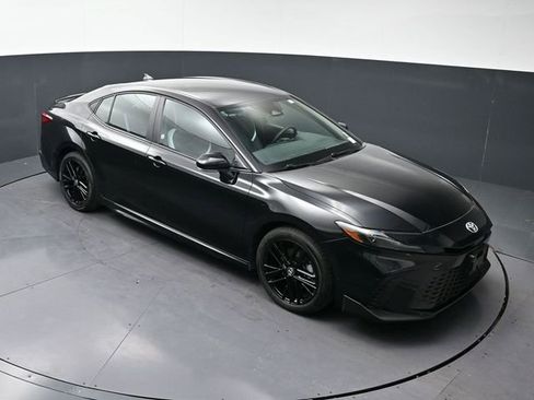 Used 2025 Toyota Camry SE image 26