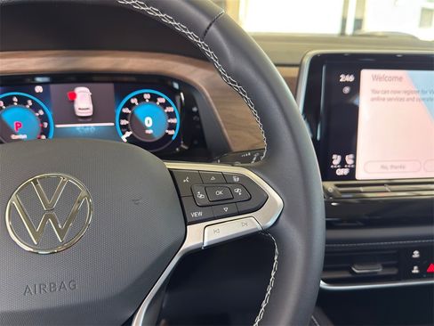 New 2026 Volkswagen Atlas SE image 12