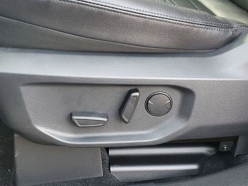 New 2025 Ford Ranger Lariat w/ Black Appearance Package image 9