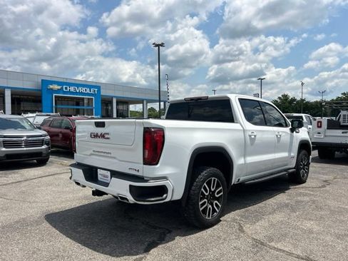 Used 2024 GMC Sierra 1500 AT4 w/ Technology Package AWD/4WD image 3