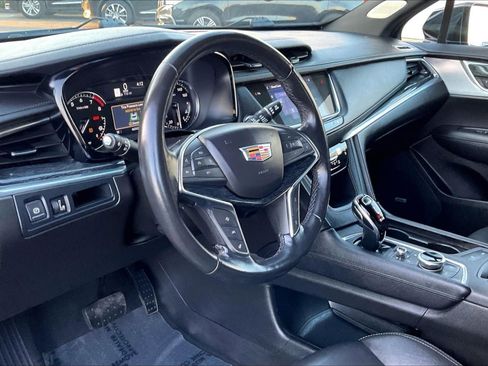 Used 2023 Cadillac XT5 Premium Luxury image 10