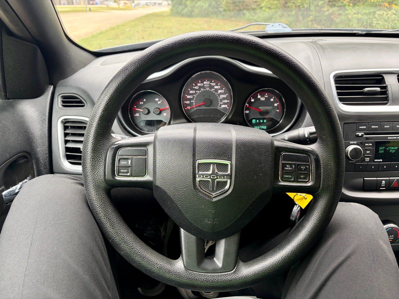 Used 2013 Dodge Avenger SE FWD image 13
