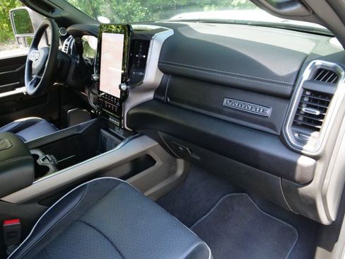 Used 2026 RAM 2500 Laramie AWD/4WD image 46