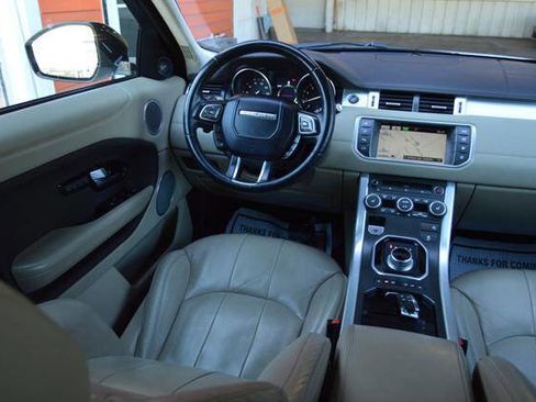 Used 2016 Land Rover Range Rover Evoque SE image 52