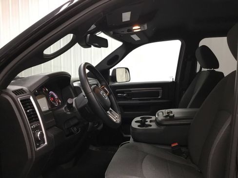 Used 2022 RAM 1500 Warlock AWD/4WD image 5