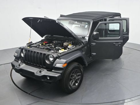 Used 2024 Jeep Wrangler Unlimited Sport AWD/4WD image 48