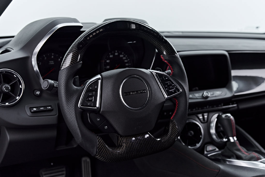 Used 2021 Chevrolet Camaro ZL1 RWD image 2