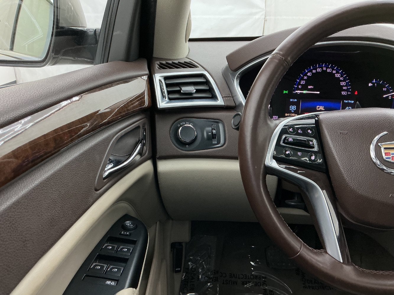 Used 2014 Cadillac SRX Luxury w/ Driver Awareness Package FWD image 33