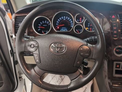 Used 2008 Toyota Sequoia Limited image 11