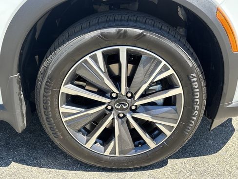 New 2026 INFINITI QX60 Luxe w/ Family Package image 32