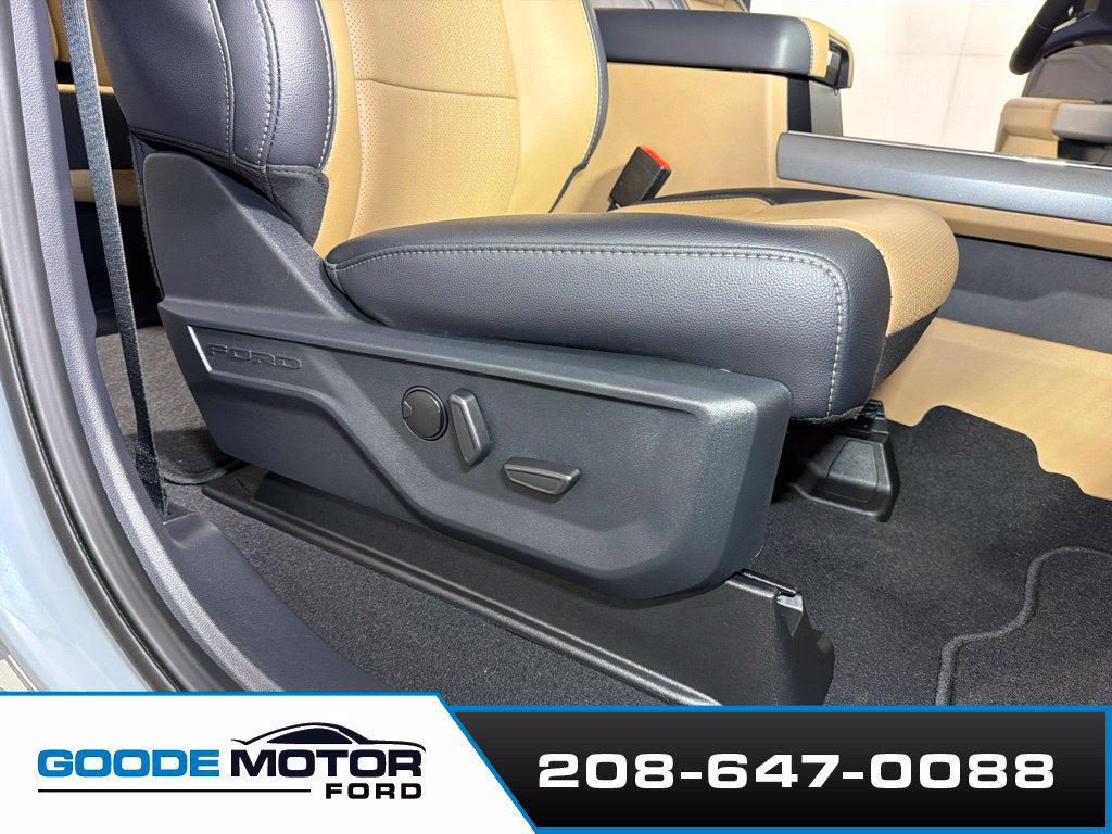 Used 2025 Ford F350 Lariat w/ Chrome Package AWD/4WD image 25