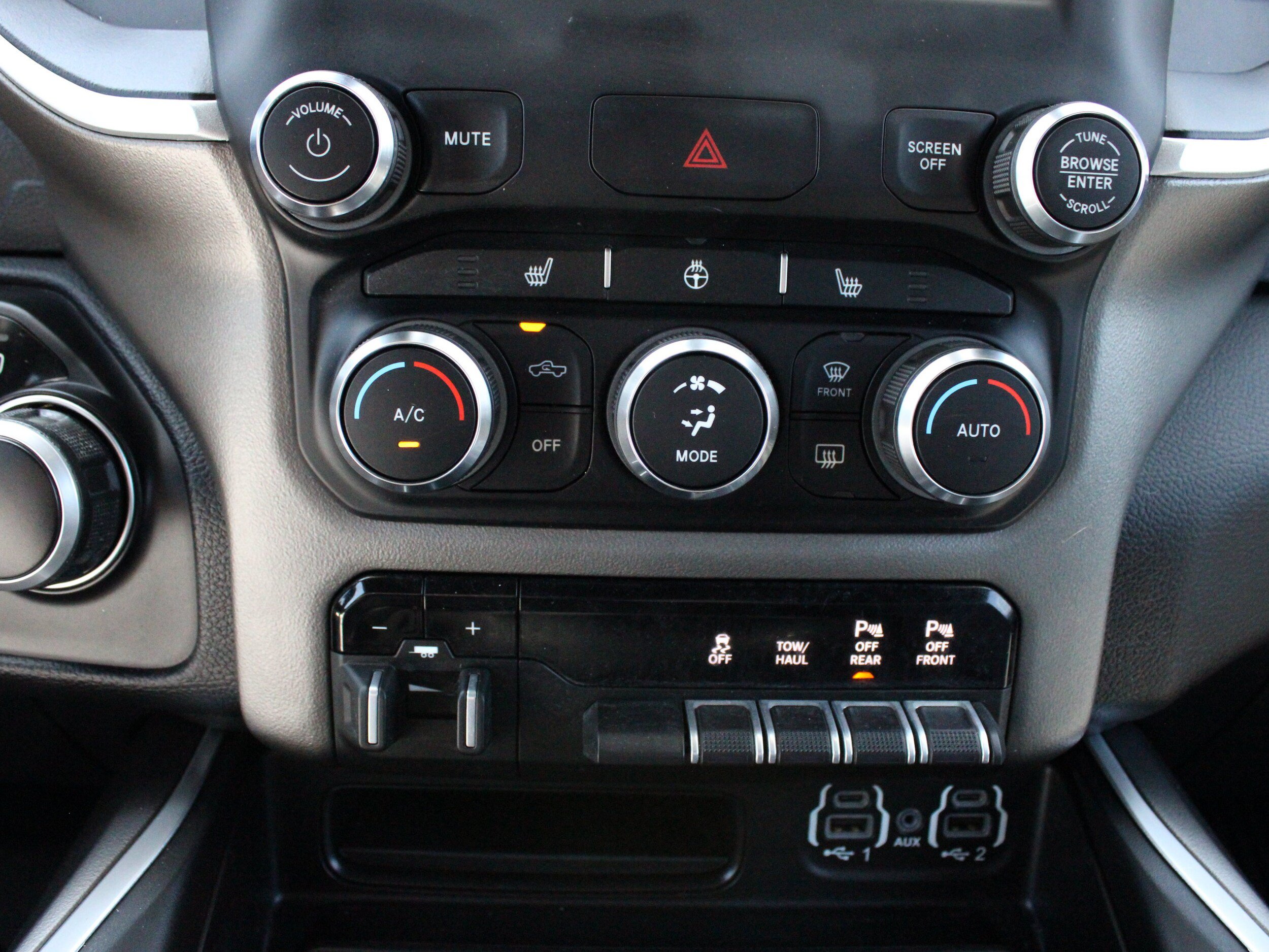 Used 2022 RAM 1500 Big Horn AWD/4WD image 32