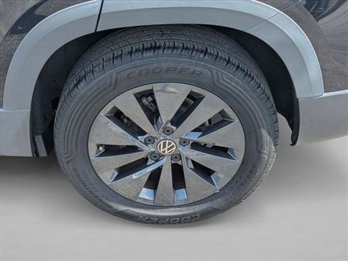 Used 2022 Volkswagen Taos S image 22