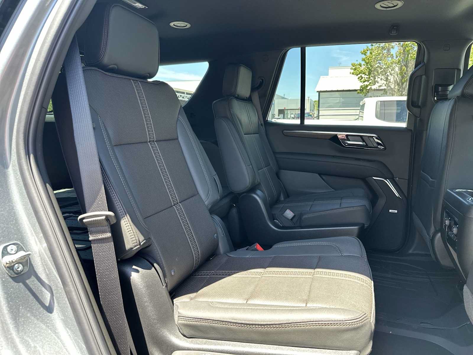New 2026 Chevrolet Tahoe High Country RWD image 18