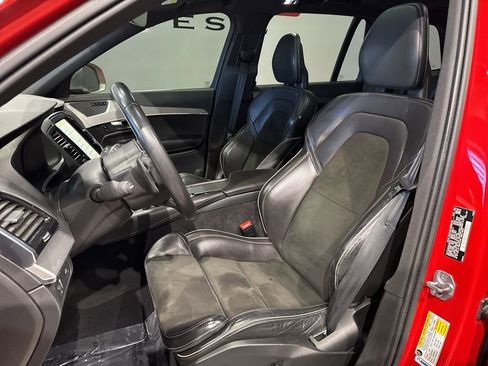 Used 2017 Volvo XC90 T5 R-Design image 9