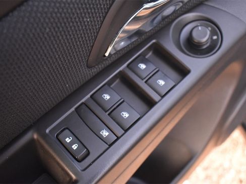 Used 2016 Chevrolet Cruze LT image 21