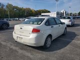 Used 2010 Ford Focus SE image 4