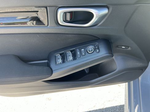 Used 2023 Honda Civic EX image 14