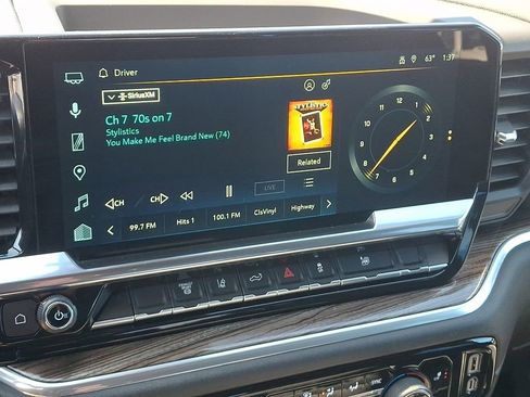 Used 2025 Chevrolet Silverado 2500 LT w/ Convenience Package image 16