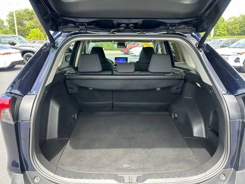 Used 2025 Toyota RAV4 XLE w/ Convenience Package FWD image 10