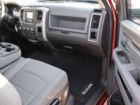Used 2017 RAM 1500 Express image 41