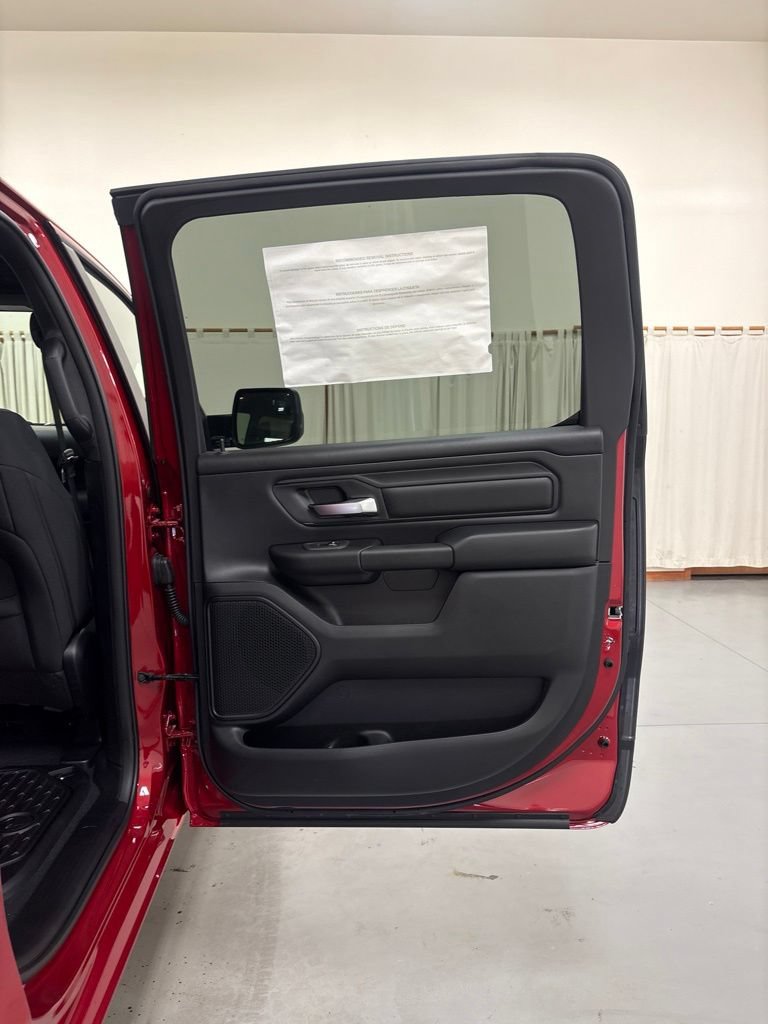 New 2026 RAM 1500 Express AWD/4WD image 28