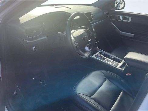 Certified 2021 Ford Explorer XLT w/ Equipment Group 202A image 14