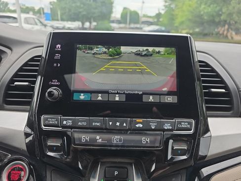 Used 2023 Honda Odyssey Touring image 18