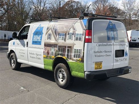 Used 2018 Chevrolet Express 2500 w/ Driver Convenience Package image 3