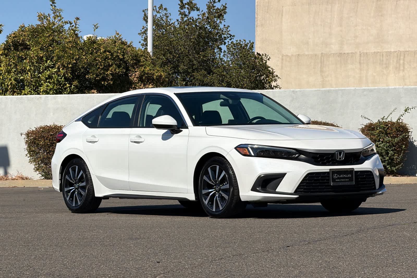 Used 2024 Honda Civic EX-L image 5
