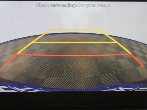 Used 2020 Hyundai Venue SE image 32