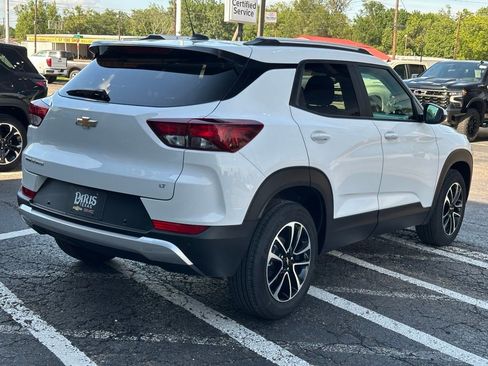 New 2026 Chevrolet TrailBlazer LT w/ Convenience Package FWD image 8